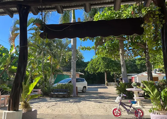 Waves & Wi-fi Boutique Tamarindo
